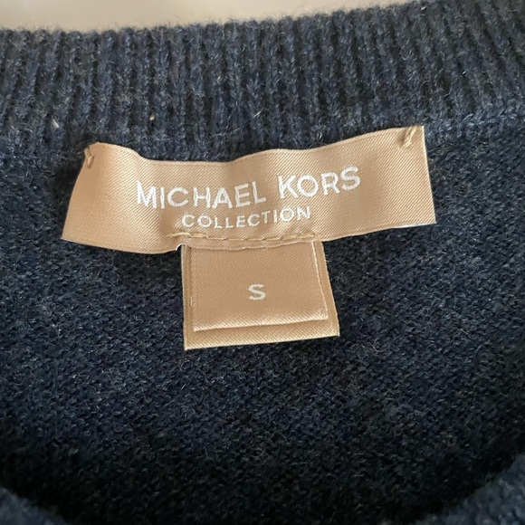 Used sweater - Picture 3 of 4